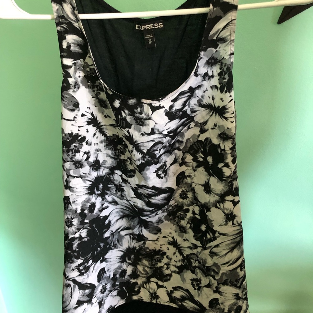 Express Black/White floral tank